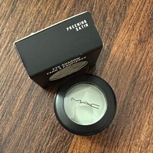 MAC Cosmetics Preening Eyeshadow